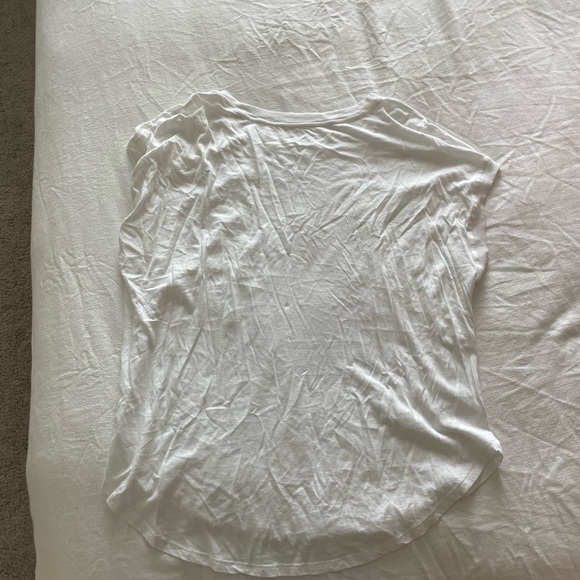 Lou and Grey Scoop Hem T-Shirt - Picture 2 of 3